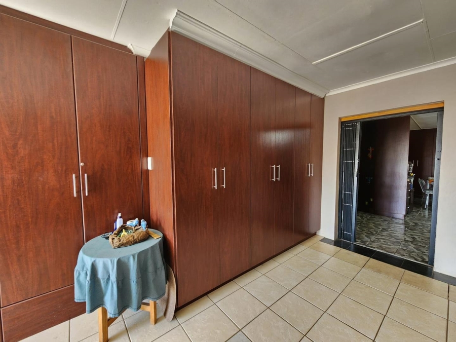 3 Bedroom Property for Sale in Vakansieplaas Western Cape